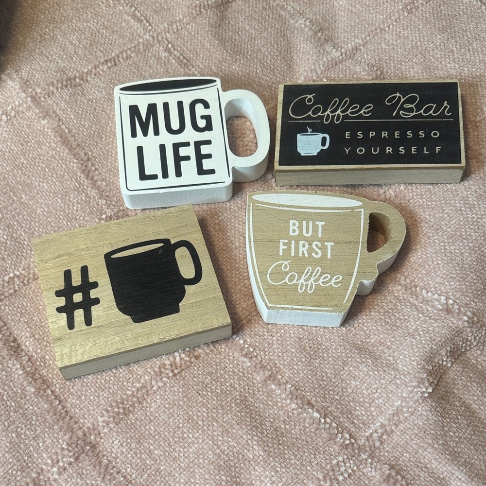 Coffee-Themed Wooden Signs Set